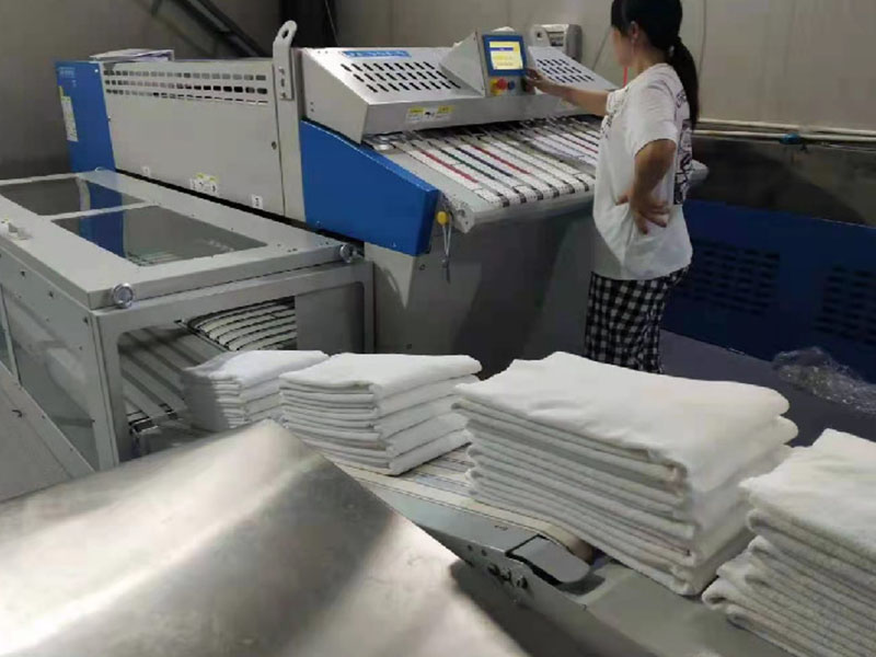 临清巾类折叠机-02